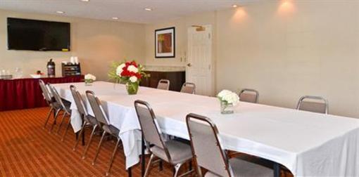 фото отеля MainStay Suites Alcoa Knoxville Airport