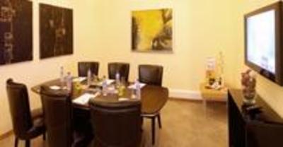 фото отеля Harbour View Suites