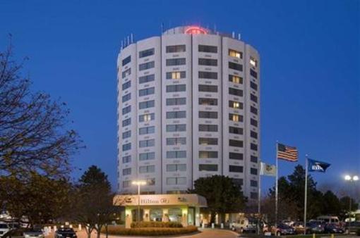 фото отеля Hilton Oak Lawn