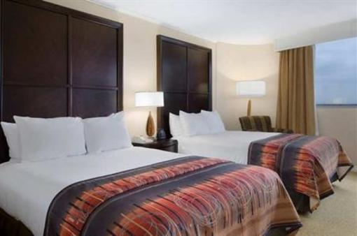 фото отеля Hilton Oak Lawn