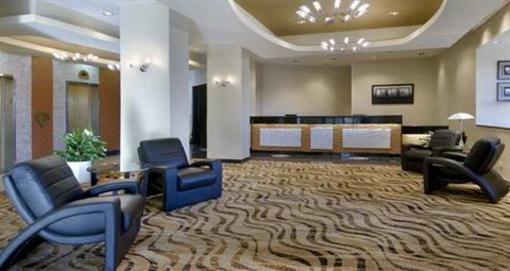 фото отеля Hilton Oak Lawn
