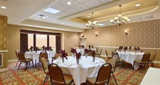 фото отеля Hilton Oak Lawn