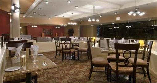 фото отеля Hilton Oak Lawn