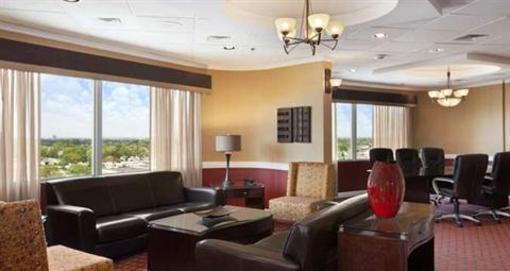 фото отеля Hilton Oak Lawn