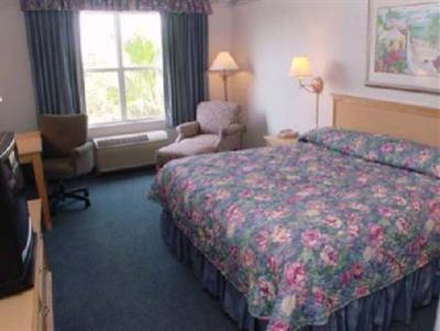 фото отеля Baymont Inn & Suites Fort Myers Airport