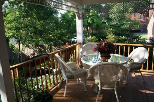 фото отеля Central Park Bed and Breakfast