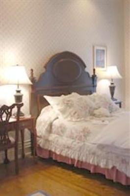 фото отеля Central Park Bed and Breakfast