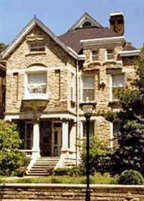 фото отеля Central Park Bed and Breakfast