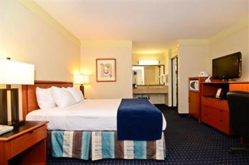 фото отеля BEST WESTERN Mission Bay Inn