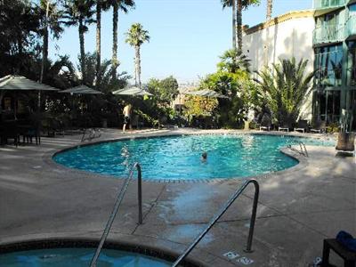 фото отеля Doubletree Club Hotel San Diego