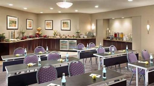 фото отеля Doubletree Club Hotel San Diego