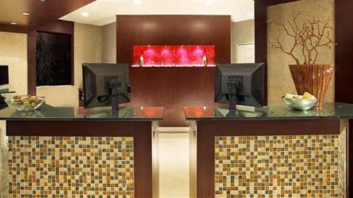 фото отеля Doubletree Club Hotel San Diego