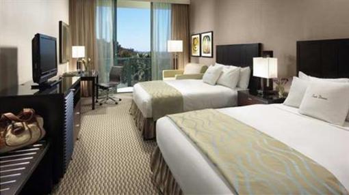 фото отеля Doubletree Club Hotel San Diego