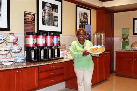 фото отеля Hampton Inn Montgomery-South-Airport