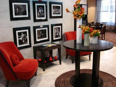 фото отеля Hampton Inn Majestic Chicago