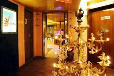 фото отеля Goldfinch Hotel Mangalore