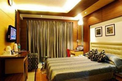 фото отеля Goldfinch Hotel Mangalore