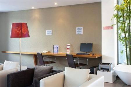 фото отеля Holiday Inn Express Lisbon Airport