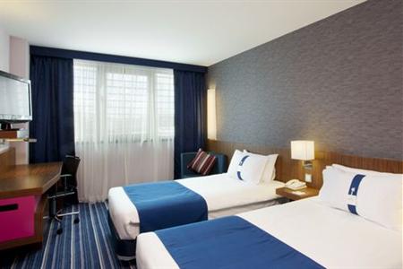 фото отеля Holiday Inn Express Lisbon Airport