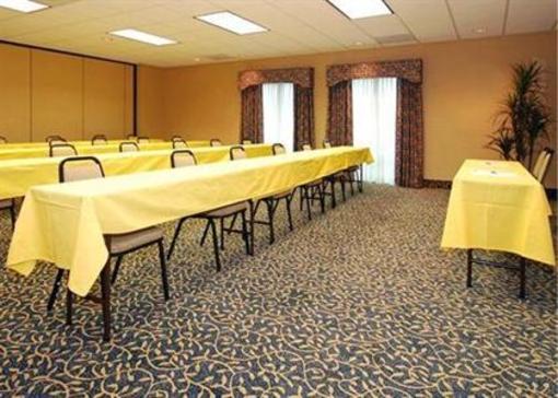 фото отеля Comfort Inn & Suites Airport