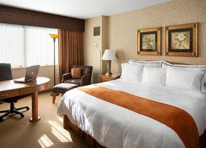 фото отеля Crowne Plaza Minneapolis West