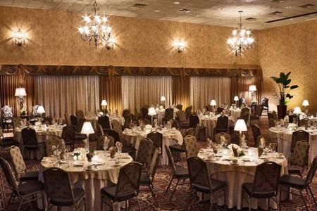 фото отеля Crowne Plaza Minneapolis West