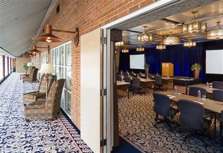 фото отеля Crowne Plaza Minneapolis West