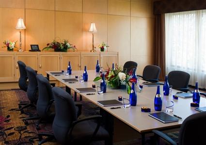 фото отеля Crowne Plaza Minneapolis West
