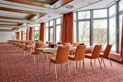 фото отеля Park Inn by Radisson Lubeck Hotel