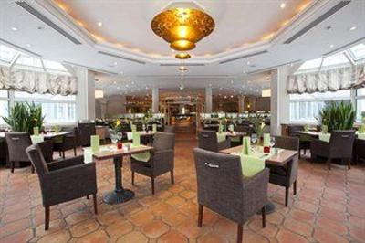 фото отеля Park Inn by Radisson Lubeck Hotel