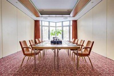 фото отеля Park Inn by Radisson Lubeck Hotel