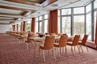 фото отеля Park Inn by Radisson Lubeck Hotel