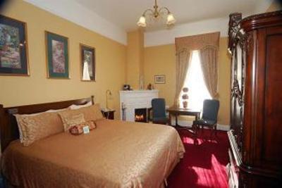 фото отеля The Queen Anne Hotel