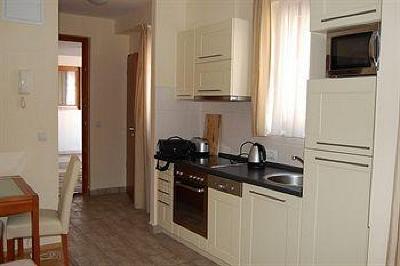 фото отеля Locust Tree Apartments