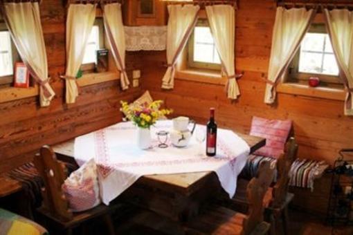фото отеля Bezaubernder Lust Troadkasten Urlaub fur Zwei Gasthof