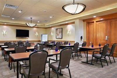 фото отеля Hilton Garden Inn Oakbrook Terrace