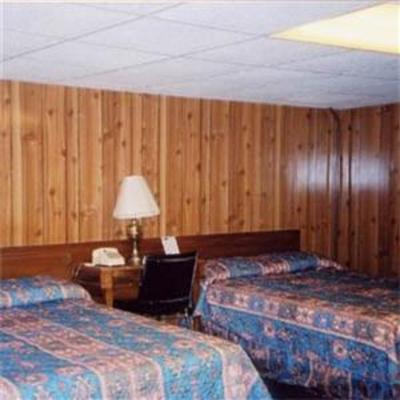 фото отеля Golden Wheat Budget Host Inn