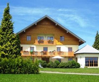 фото отеля Pension Kreuzinger