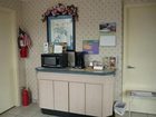 фото отеля Budget Host Inn Bristol
