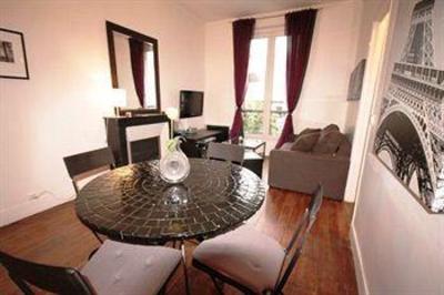 фото отеля My Apartment in Paris Jonquiere