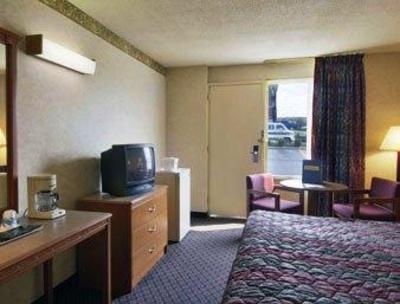 фото отеля Newport Riverfront Travelodge