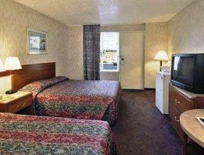 фото отеля Newport Riverfront Travelodge