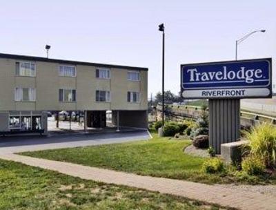 фото отеля Newport Riverfront Travelodge