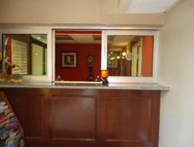 фото отеля Travelodge Inn And Suites Gardena