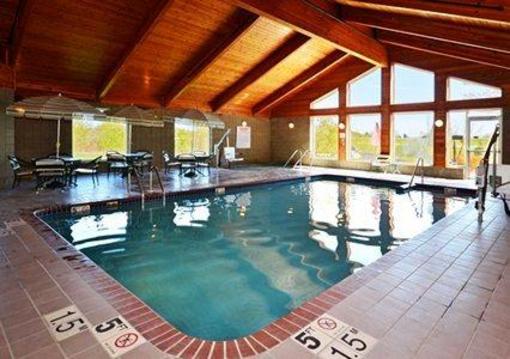 фото отеля Comfort Inn & Suites Jackson (Wisconsin)