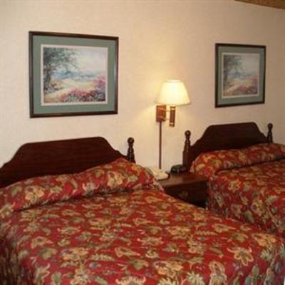 фото отеля Red Carpet Inn New Milford (Connecticut)