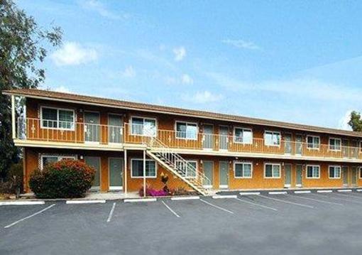 фото отеля Rodeway Inn Escondido
