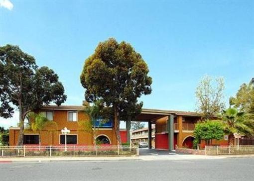 фото отеля Rodeway Inn Escondido