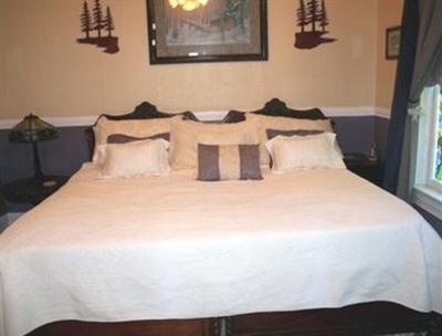 фото отеля Lennox House Bed and Breakfast