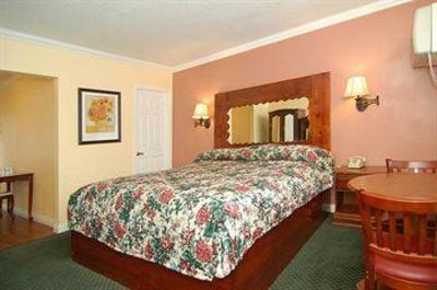 фото отеля Rodeway Inn & Suites Rosemead